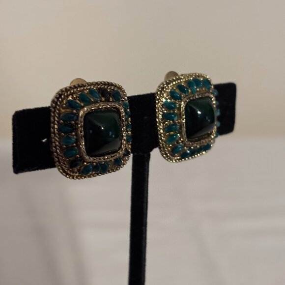 Green and Gold Color Clip on Earrings for any occasion - Picture 9 of 12